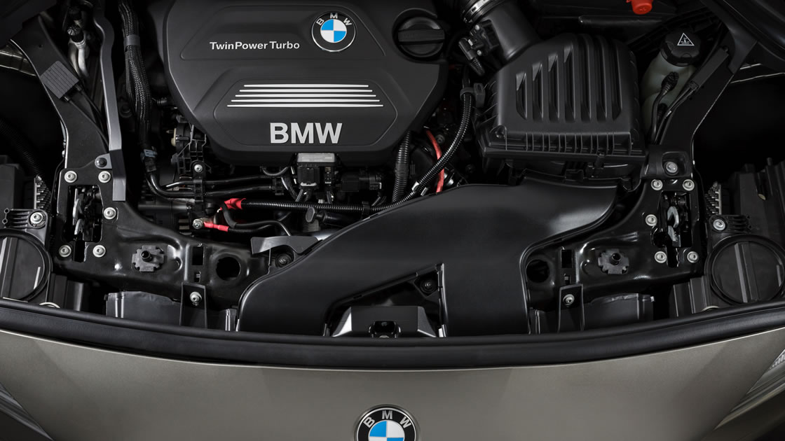 BMW 218d ディーゼルエンジン