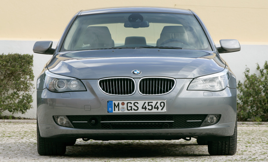 BMW5シリーズ新旧比較 旧型［E60と新型［F10］の比較 【CLUB CARS】